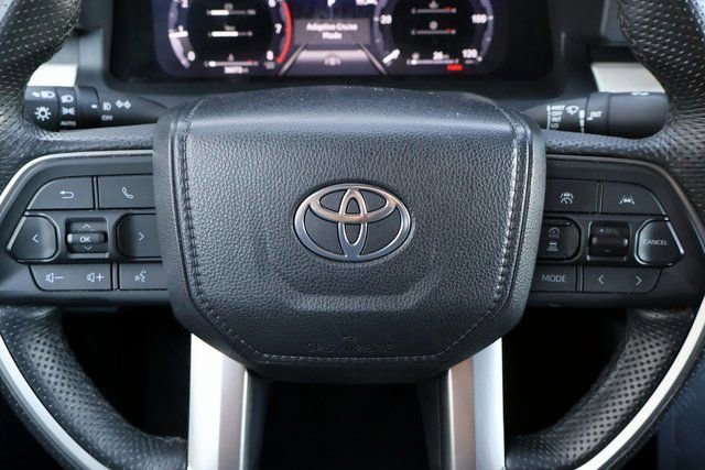 Used 2024 Toyota Tacoma TRD Off-Road image 33