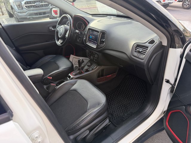 Used 2020 Jeep Compass Trailhawk AWD/4WD image 26