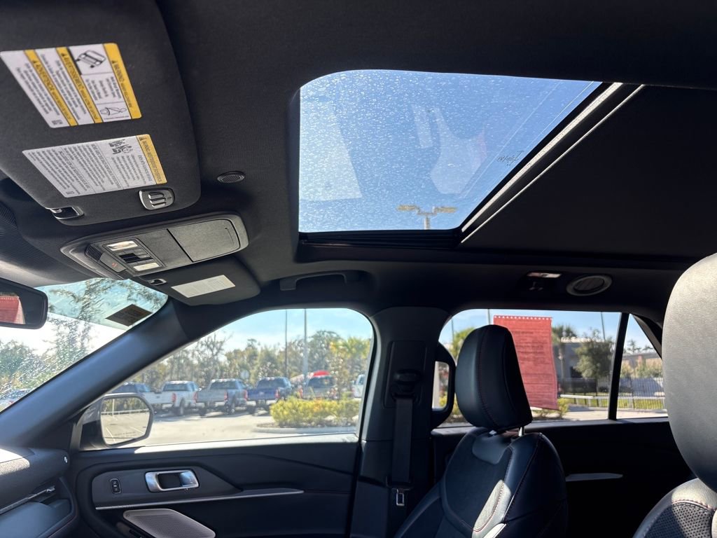 Certified 2025 Ford Explorer ST w/ Sun And Sound Package image 9