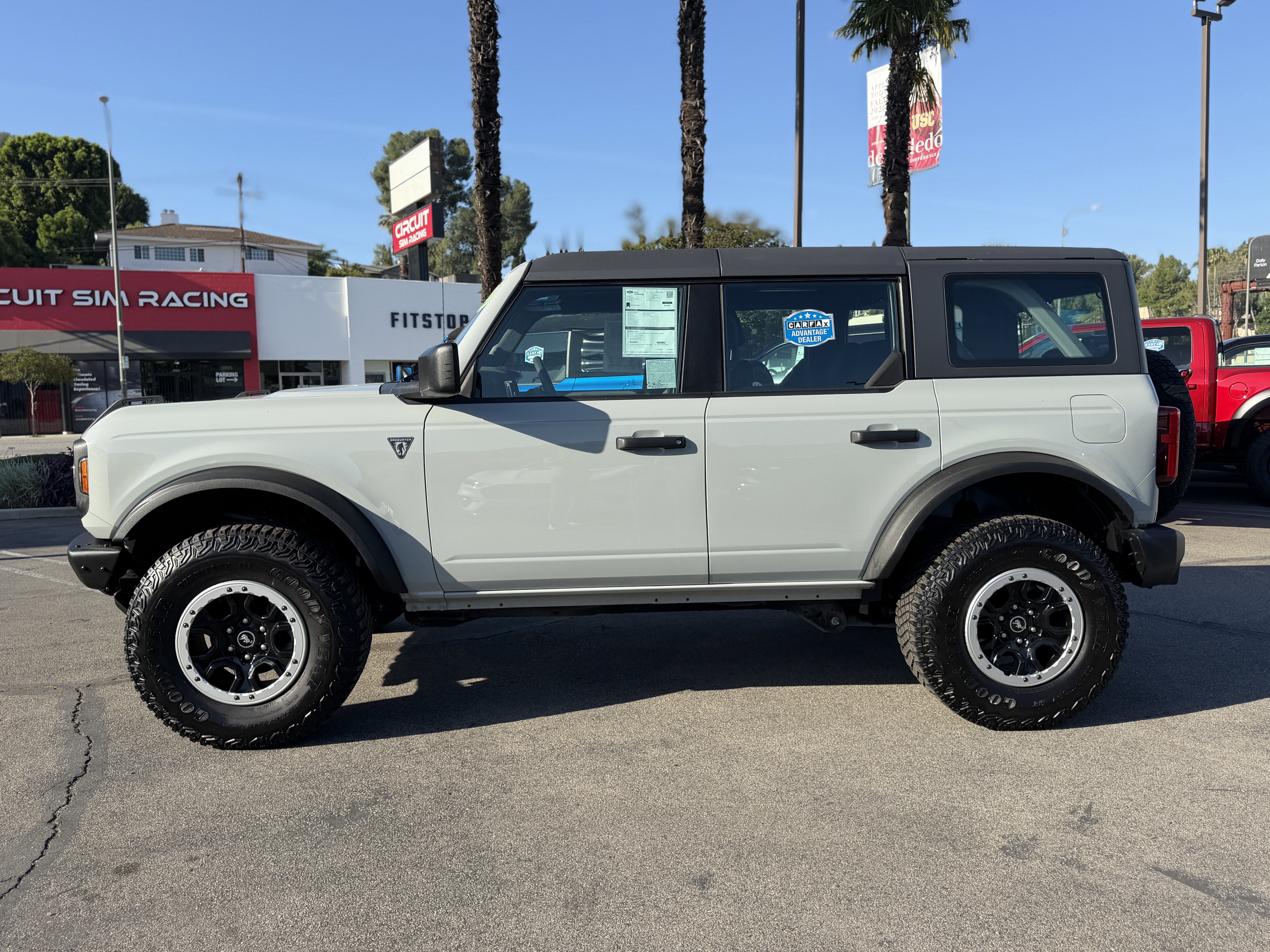 Certified 2023 Ford Bronco 4-Door w/ Sasquatch Package AWD/4WD image 2
