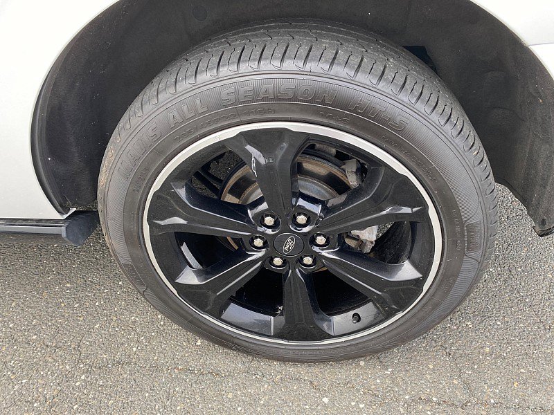 Certified 2023 Ford Expedition Limited image 12