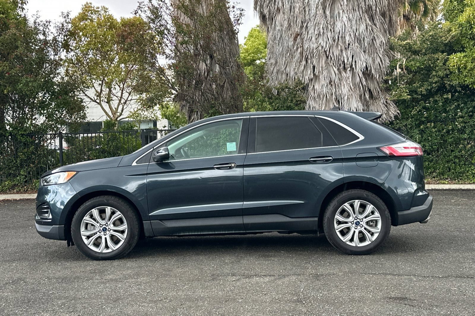 Certified 2022 Ford Edge Titanium w/ Equipment Group 301A AWD/4WD image 7