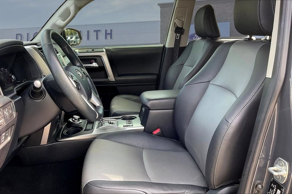 Used 2024 Toyota 4Runner SR5 Premium w/ Moonroof Package AWD/4WD image 21