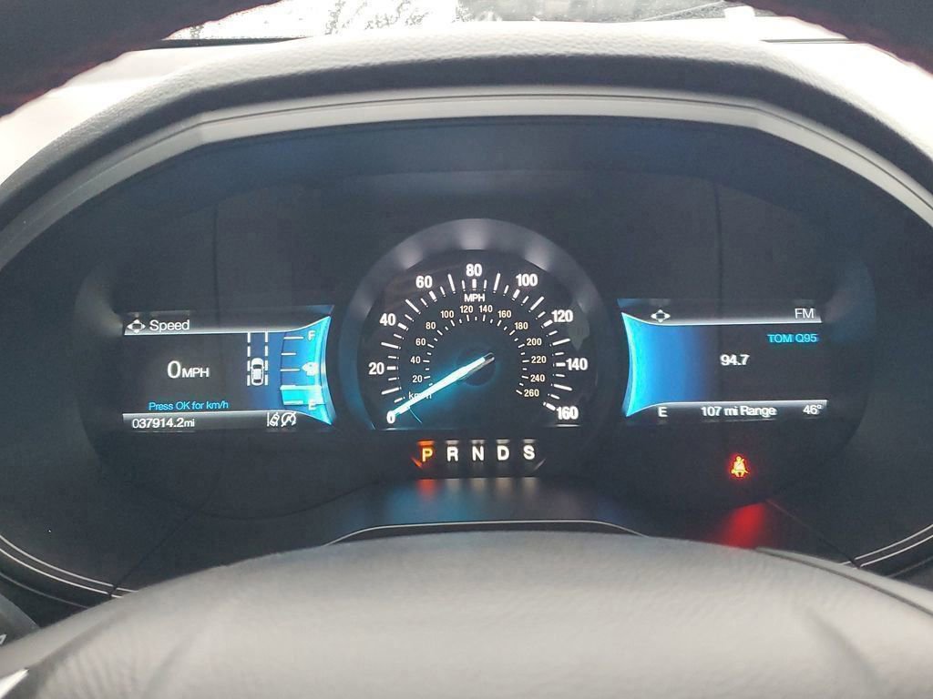 Certified 2023 Ford Edge ST-Line w/ Class II Trailer Tow Package image 21