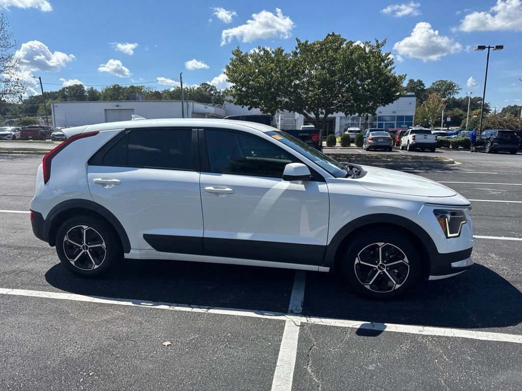 Used 2023 Kia Niro LX FWD image 5