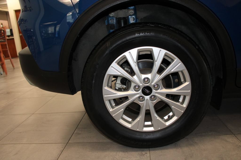 Certified 2023 Ford Escape Active AWD/4WD image 12
