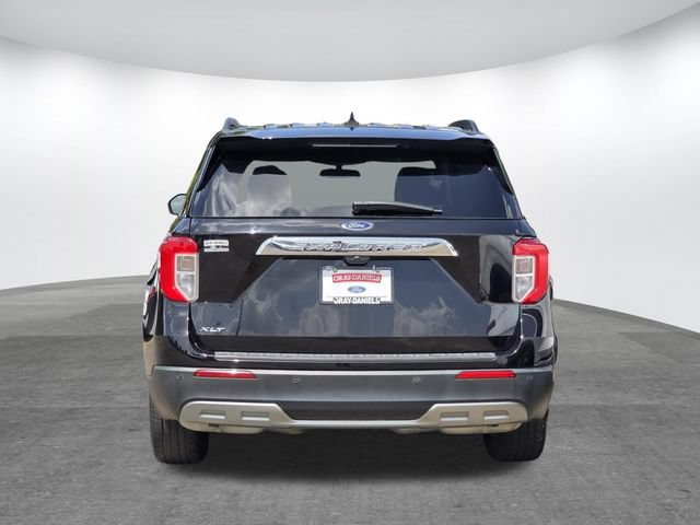 Certified 2023 Ford Explorer XLT w/ Equipment Group 202A RWD image 4