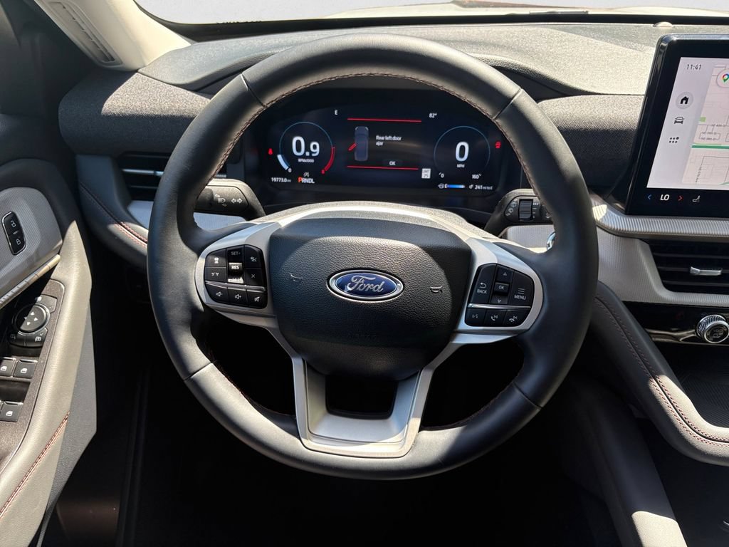 Certified 2025 Ford Explorer Active AWD/4WD image 12