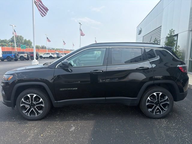 Used 2022 Jeep Compass Limited AWD/4WD image 5