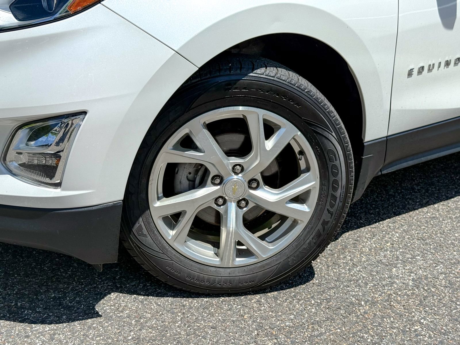 Used 2021 Chevrolet Equinox Premier AWD/4WD image 10
