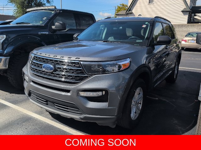 Certified 2024 Ford Explorer XLT w/ Equipment Group 202A AWD/4WD image 3