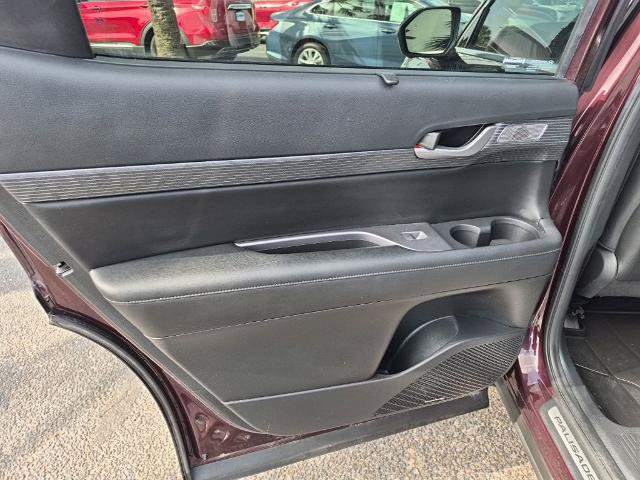Used 2024 Hyundai Palisade Limited FWD image 16