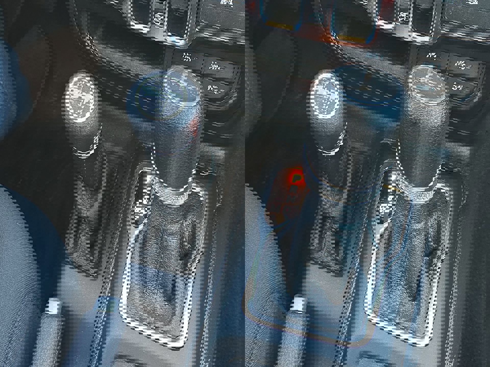 Used 2021 Jeep Gladiator Willys image 17