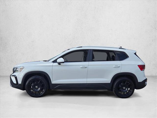 Used 2024 Volkswagen Taos SE FWD image 8