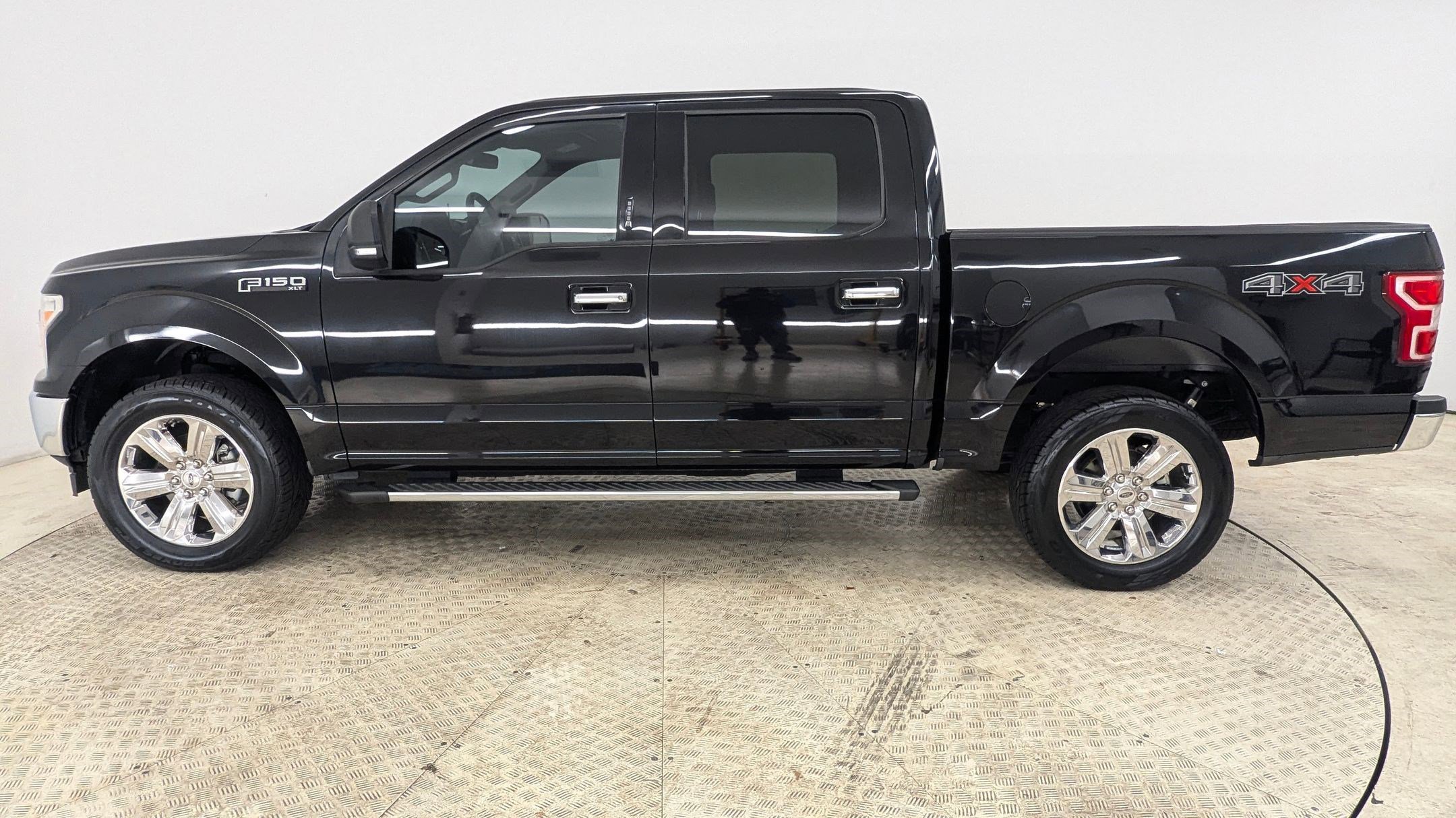 Certified 2019 Ford F150 XLT w/ Equipment Group 302A Luxury image 2
