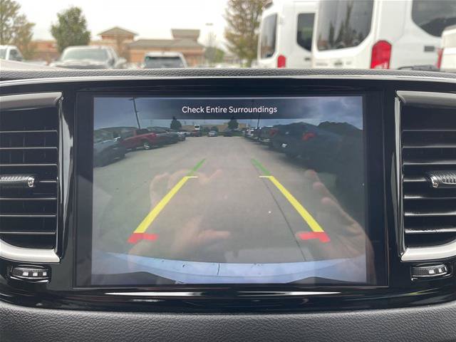 Used 2024 Chrysler Pacifica Touring-L FWD image 24