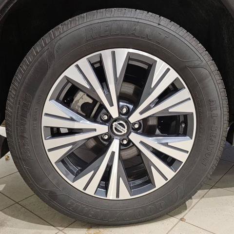 Used 2021 Nissan Rogue SV w/ Premium Package image 9