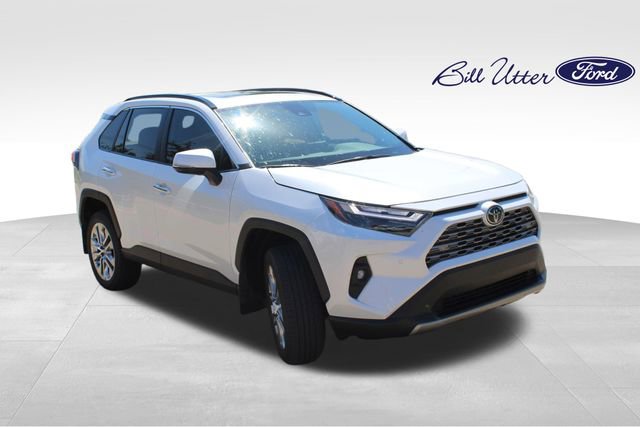 Used 2025 Toyota RAV4 Limited FWD image 3
