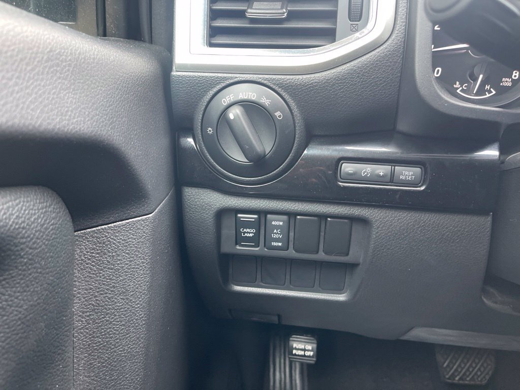Used 2021 Nissan Titan SV w/ SV Convenience Package AWD/4WD image 48