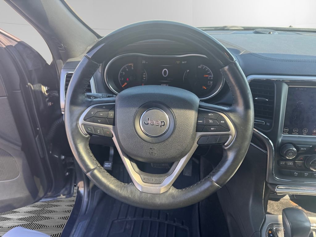 Used 2018 Jeep Grand Cherokee Overland image 12