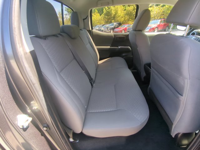 Used 2022 Toyota Tacoma SR5 AWD/4WD image 24