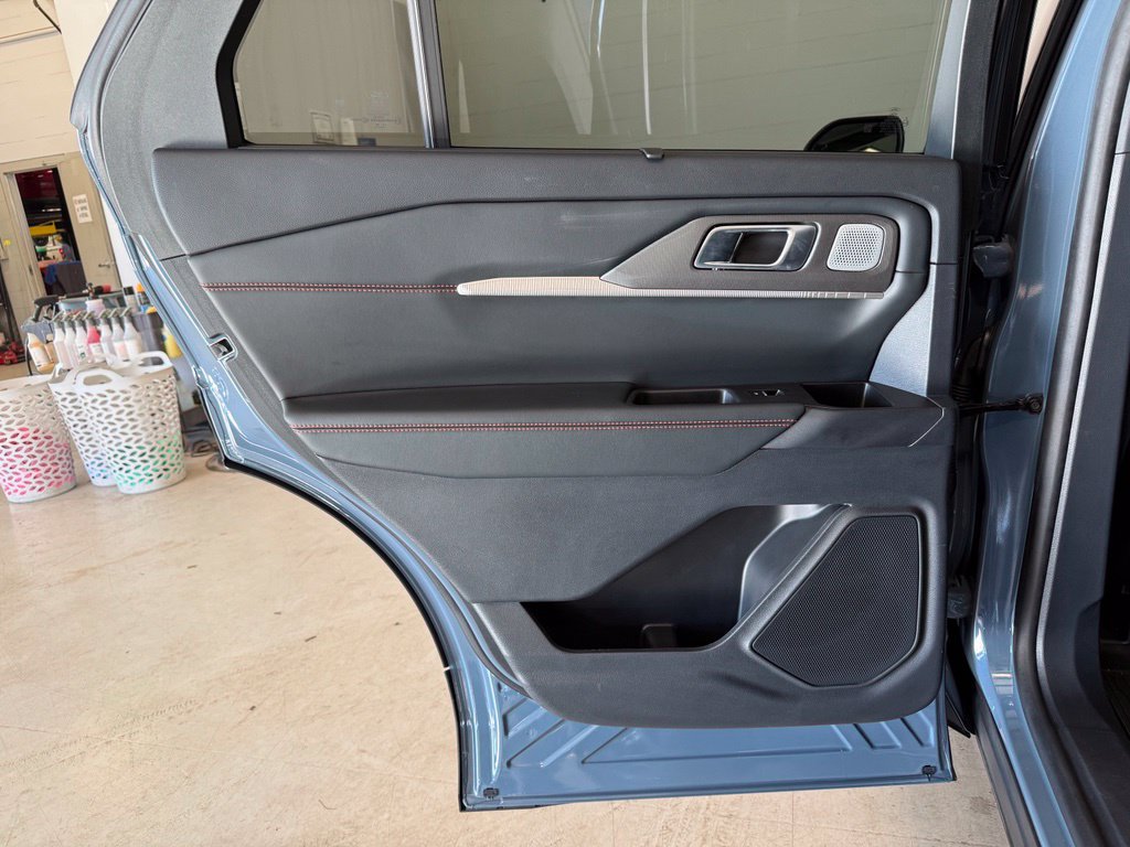 Certified 2025 Ford Explorer ST AWD/4WD image 18