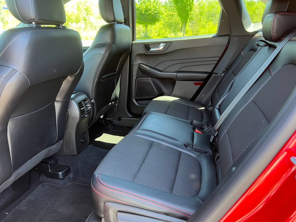 Certified 2023 Ford Escape ST-Line Elite AWD/4WD image 5
