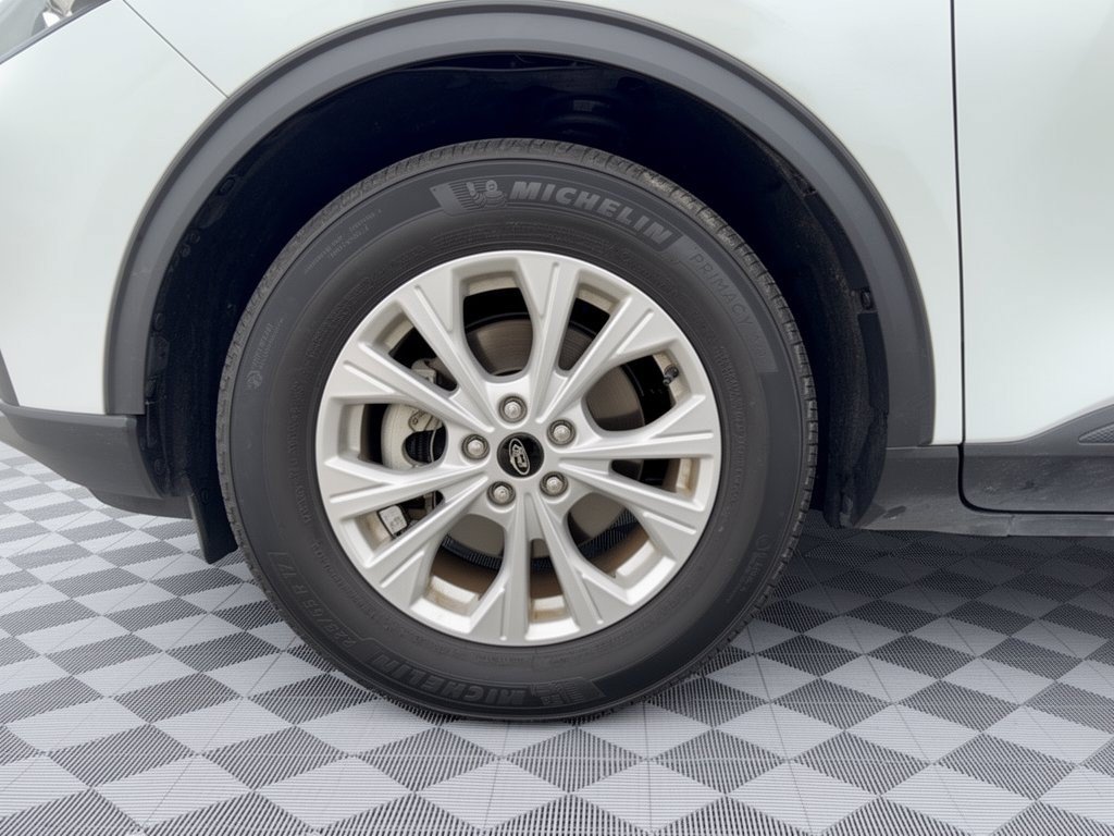 Certified 2025 Ford Escape Active FWD image 13