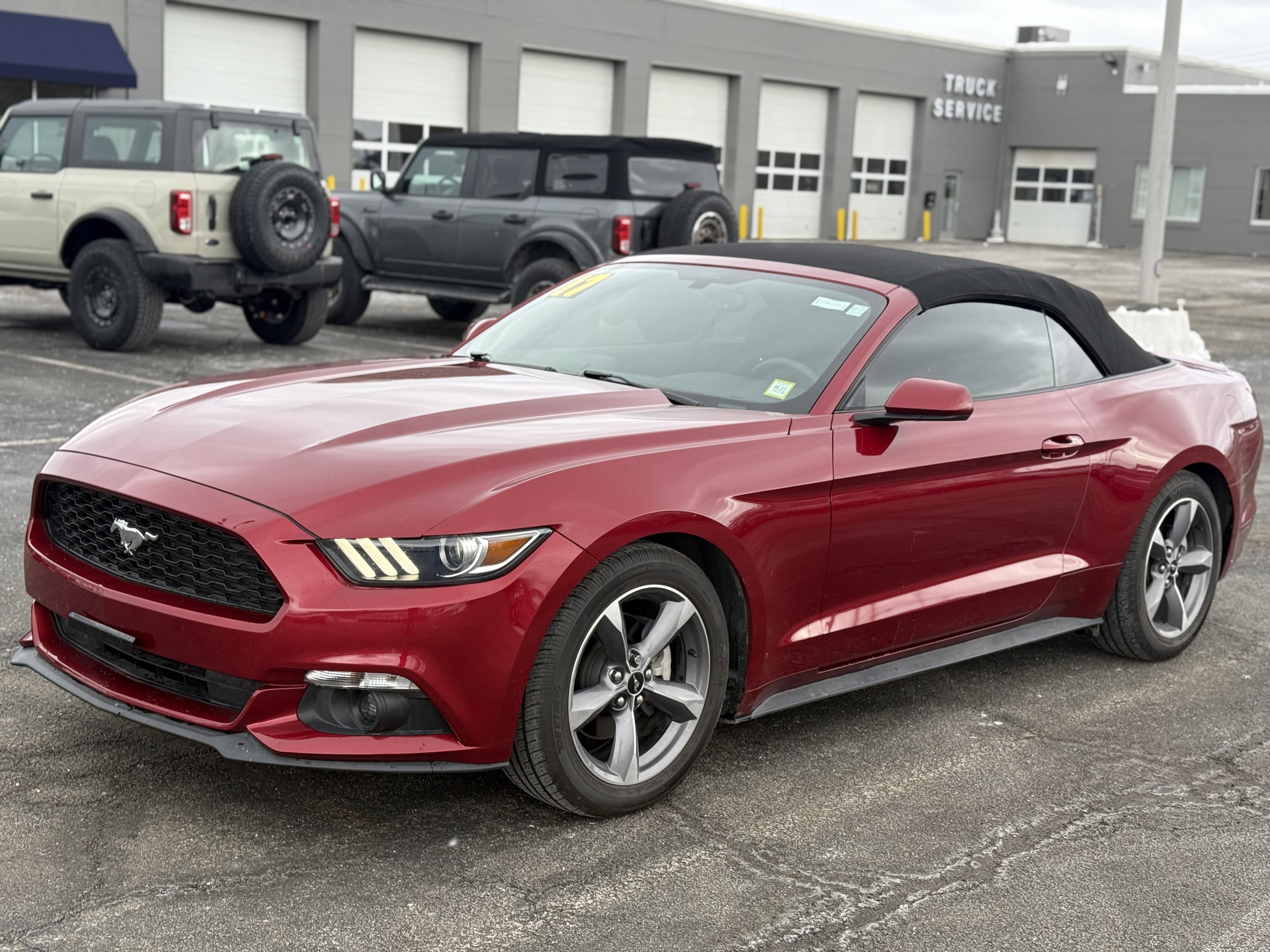 Certified 2017 Ford Mustang Convertible w/ Equipment Group 051A image 5