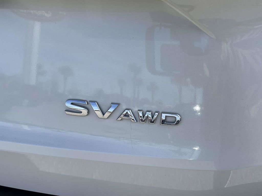 Used 2023 Nissan Rogue SV image 8