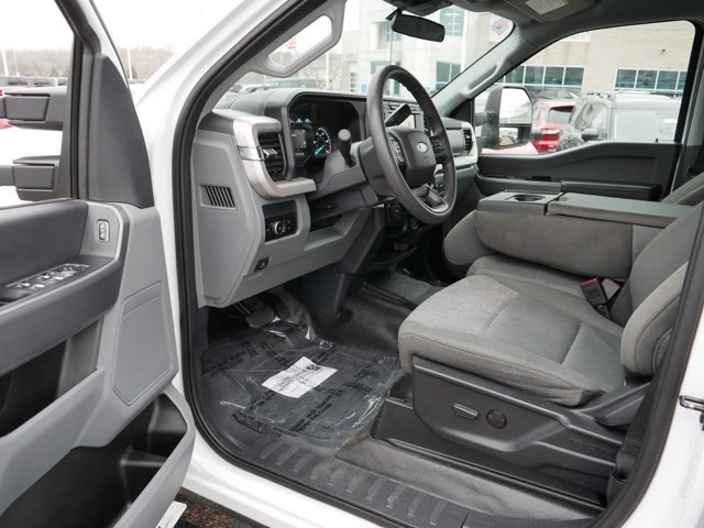 Certified 2024 Ford F250 XLT image 11