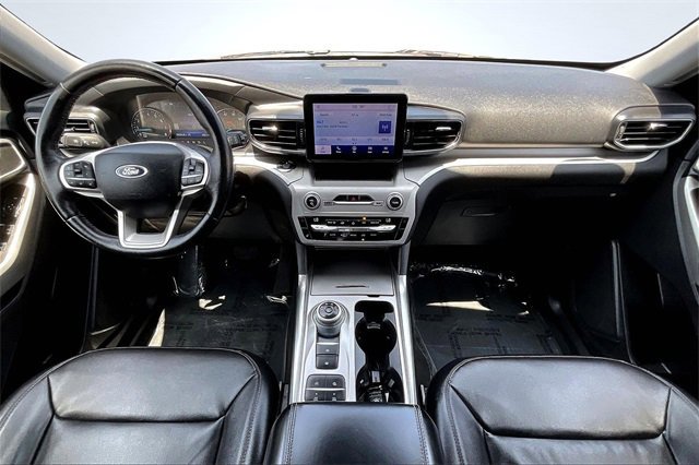 Certified 2021 Ford Explorer XLT w/ Equipment Group 202A image 16