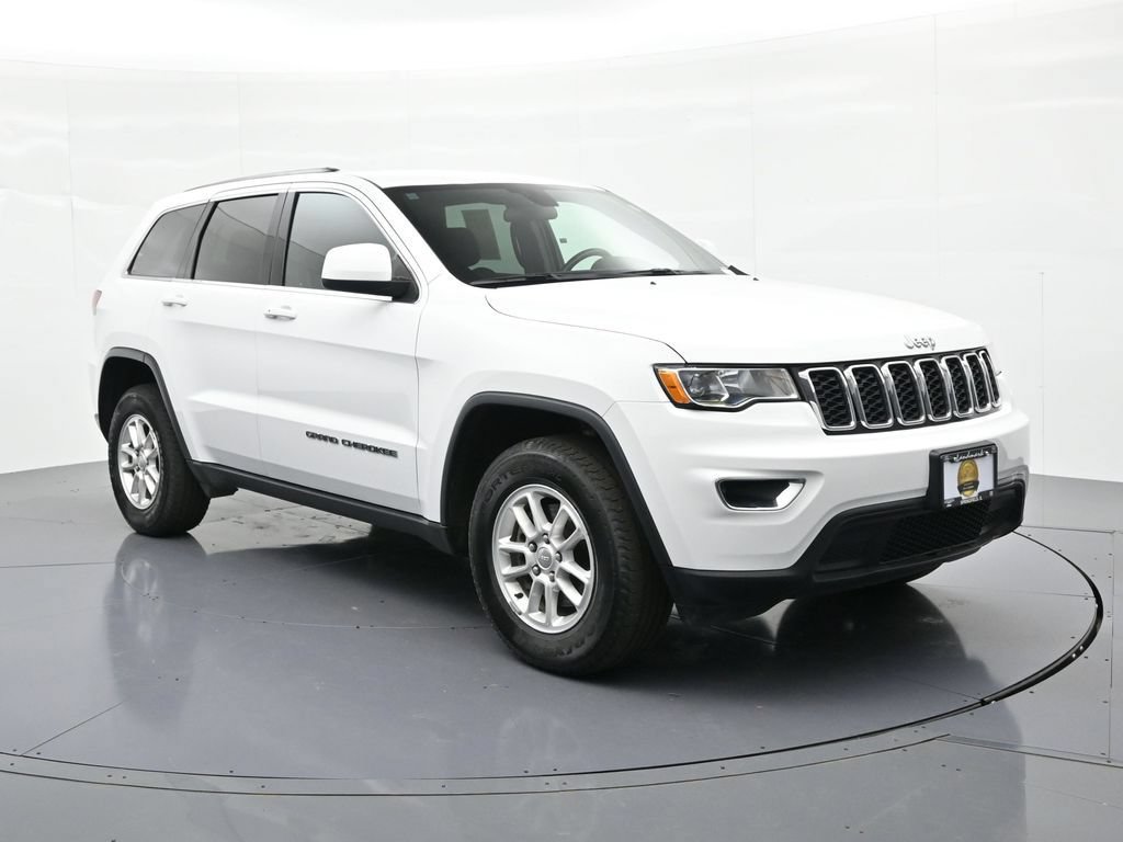 Used 2020 Jeep Grand Cherokee Laredo AWD/4WD image 4