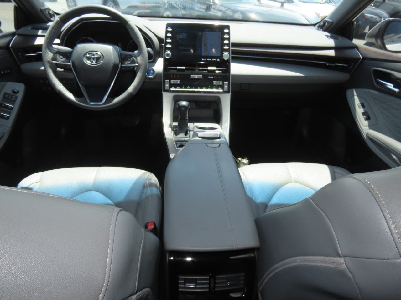 Used 2022 Toyota Avalon Limited w/ Advanced Safety Package FWD image 21