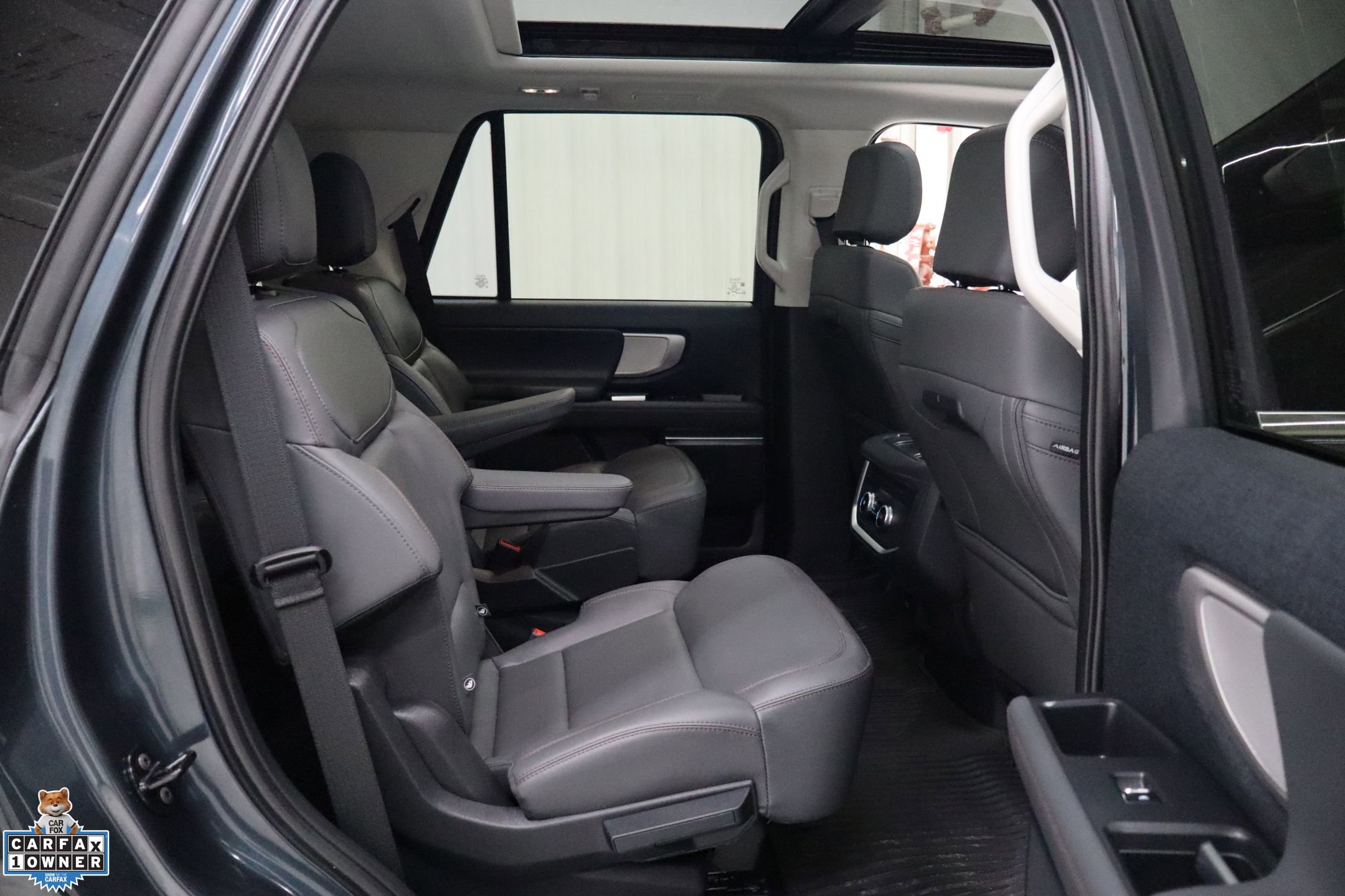 Certified 2025 Ford Expedition Active image 33