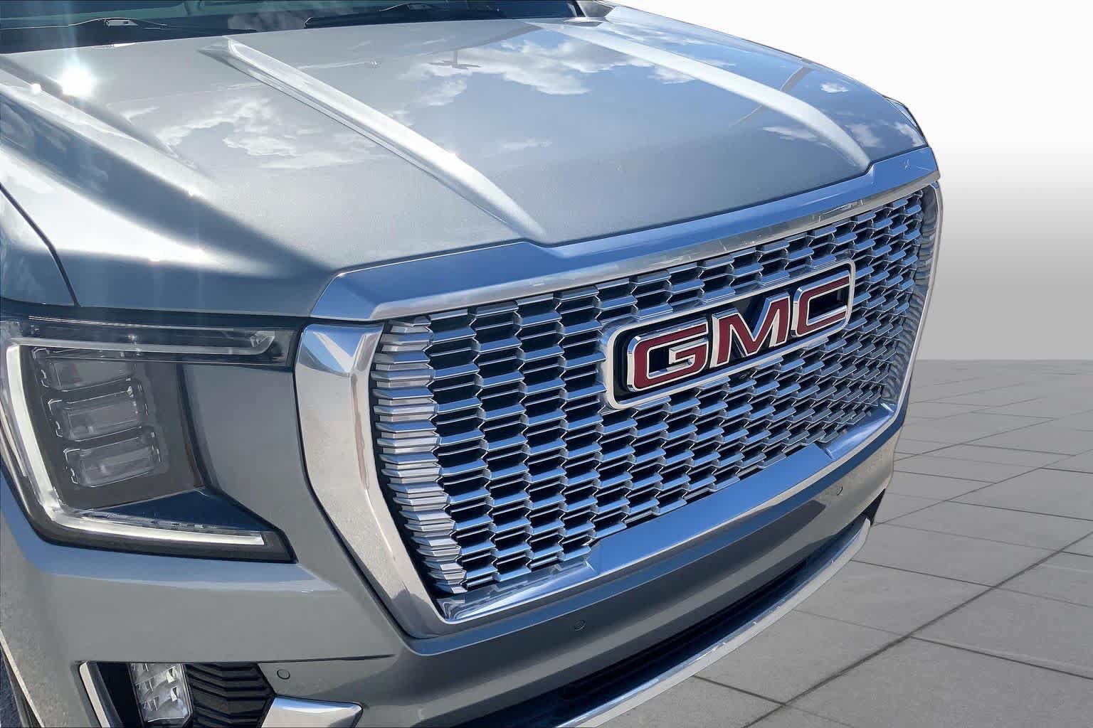 Used 2023 GMC Yukon Denali w/ Denali Reserve Package AWD/4WD image 30