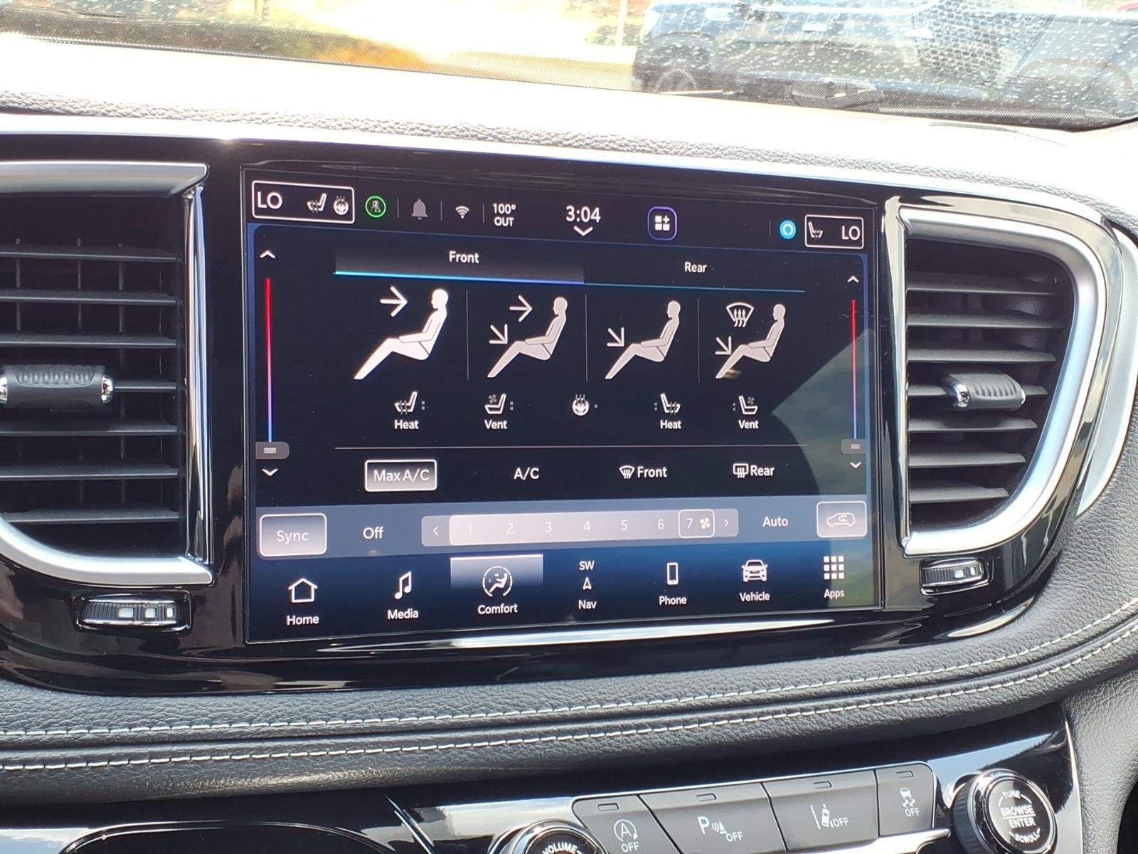 Used 2025 Chrysler Pacifica Limited FWD image 19