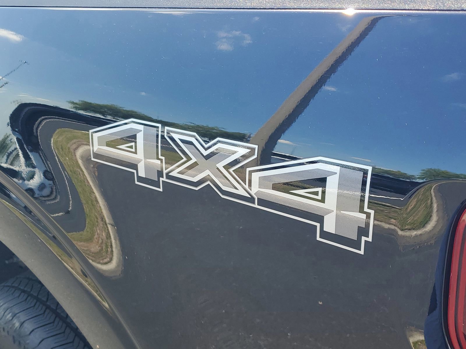 Certified 2025 Ford F150 Lariat w/ Equipment Group 501A Mid AWD/4WD image 6