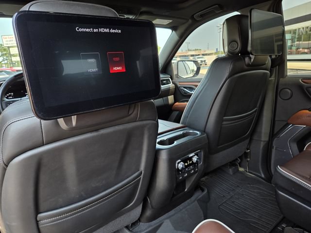Used 2023 GMC Yukon Denali Ultimate AWD/4WD image 24