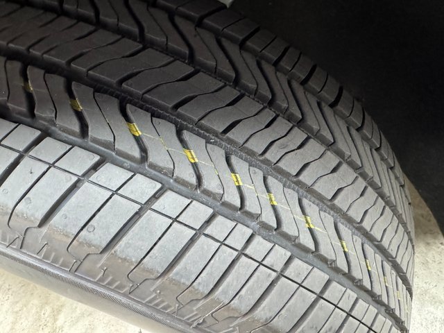 Used 2023 Chevrolet Traverse LT image 32