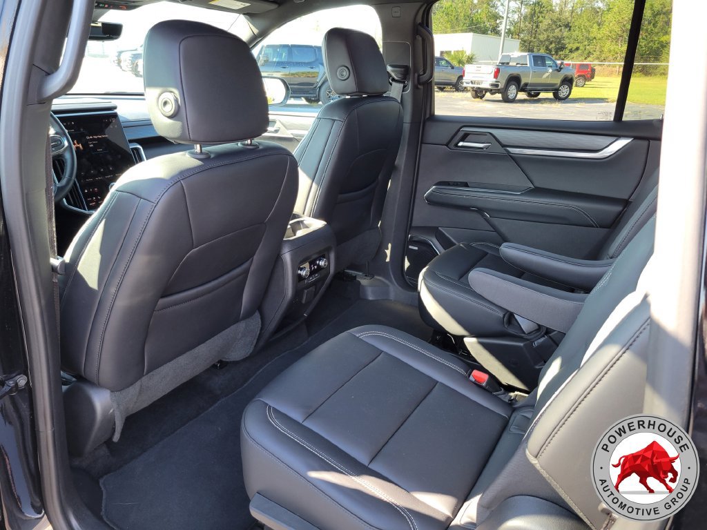 Used 2026 GMC Acadia Elevation w/ Elevation Premium Package AWD/4WD image 16