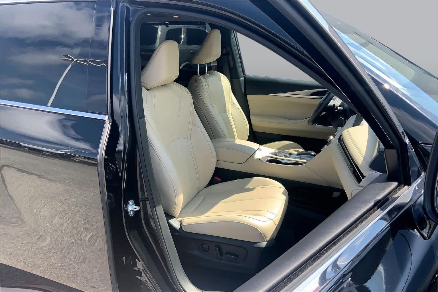 Used 2024 INFINITI QX60 Luxe w/ Vision Package AWD/4WD image 9