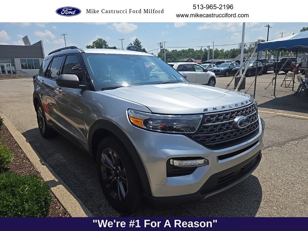 Certified 2021 Ford Explorer XLT w/ Equipment Group 202A AWD/4WD image 4