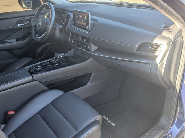 Used 2024 Nissan Rogue SV w/ SV Premium Package image 39