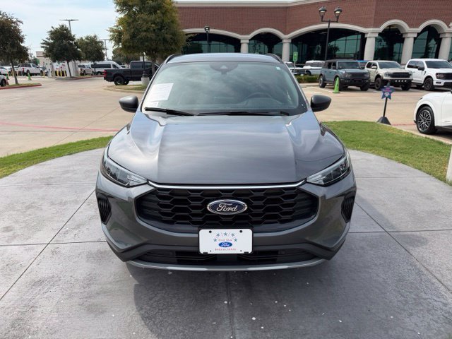 Certified 2025 Ford Escape ST-Line AWD/4WD image 2
