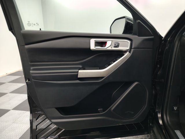 Certified 2022 Ford Explorer Limited w/ Equipment Group 301A AWD/4WD image 23
