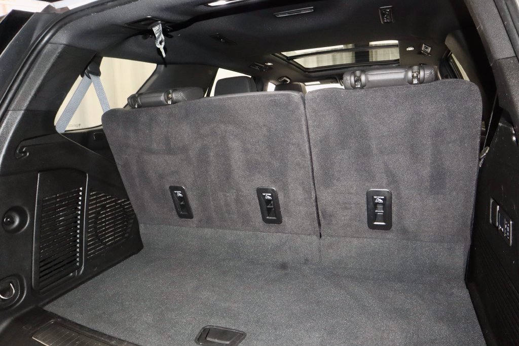 Used 2024 Chevrolet Tahoe Z71 w/ Luxury Package AWD/4WD image 12