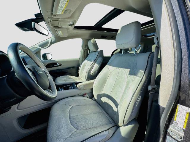 Used 2021 Chrysler Pacifica Limited w/ Premium & Safety Sphere Group AWD/4WD image 18
