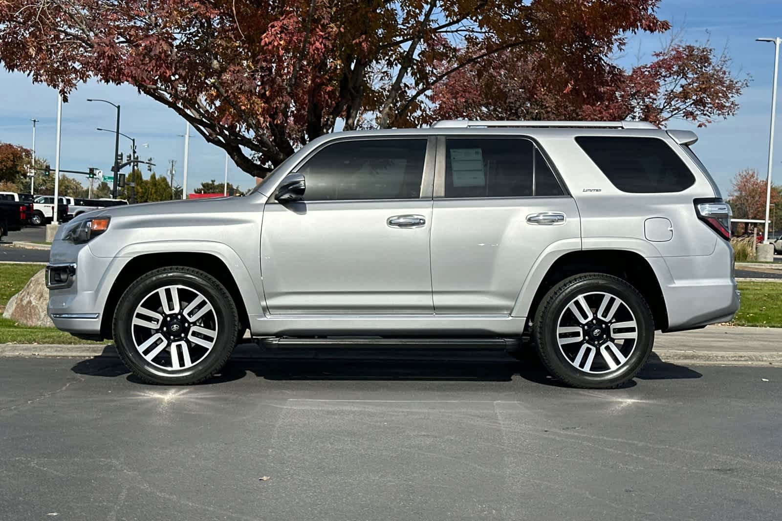 Used 2023 Toyota 4Runner Limited AWD/4WD image 5