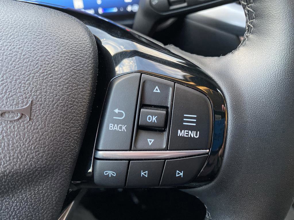 Certified 2025 Ford Escape Platinum image 34